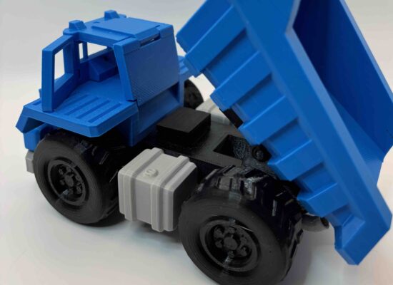 Kipplaster, lässt sich kippen und Türen öffnen, FDM