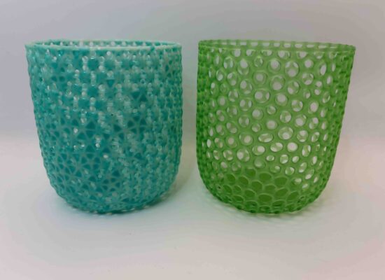 Stifteutensilo, SLA transparentes blau und grün. Blau nachbehandelt